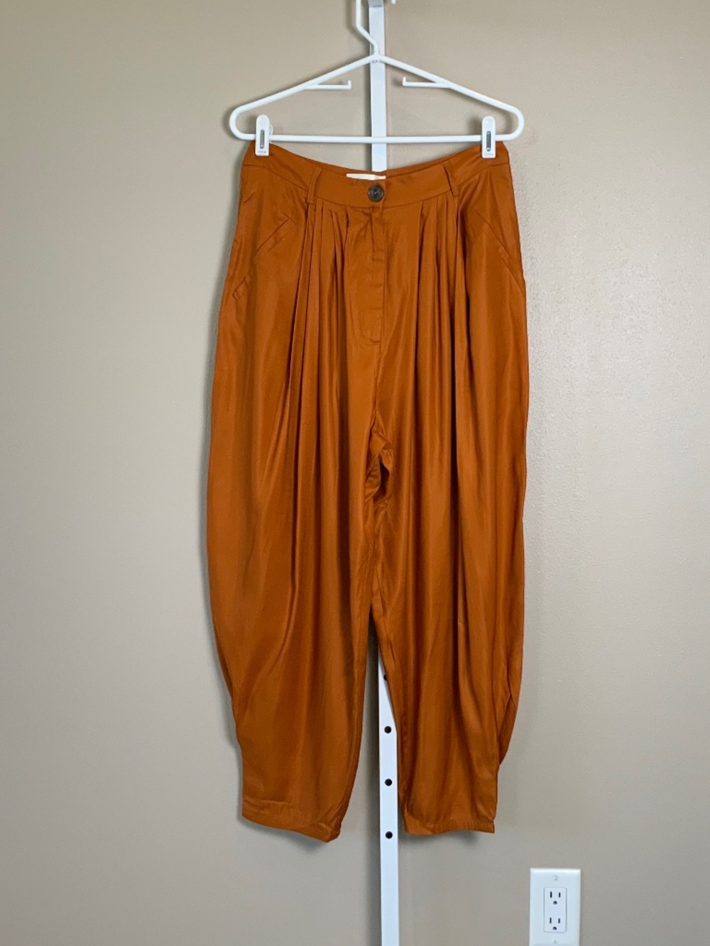 Anthropologie Astrid Pleated Harem Pants - Picture 7 of 16